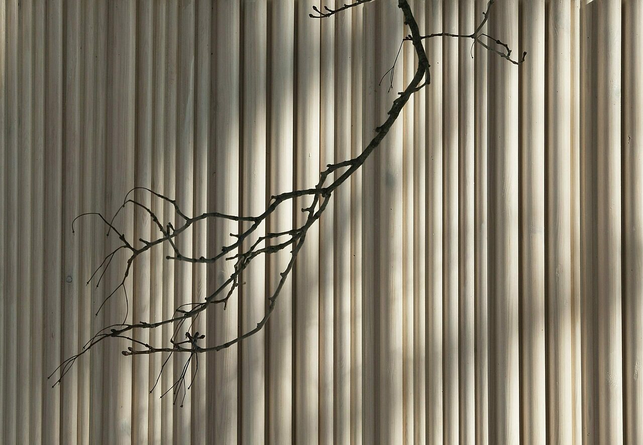 Puunayttely iso Kioski transformer Wood Program2002 Kimmo Raisanen 2002 scaled